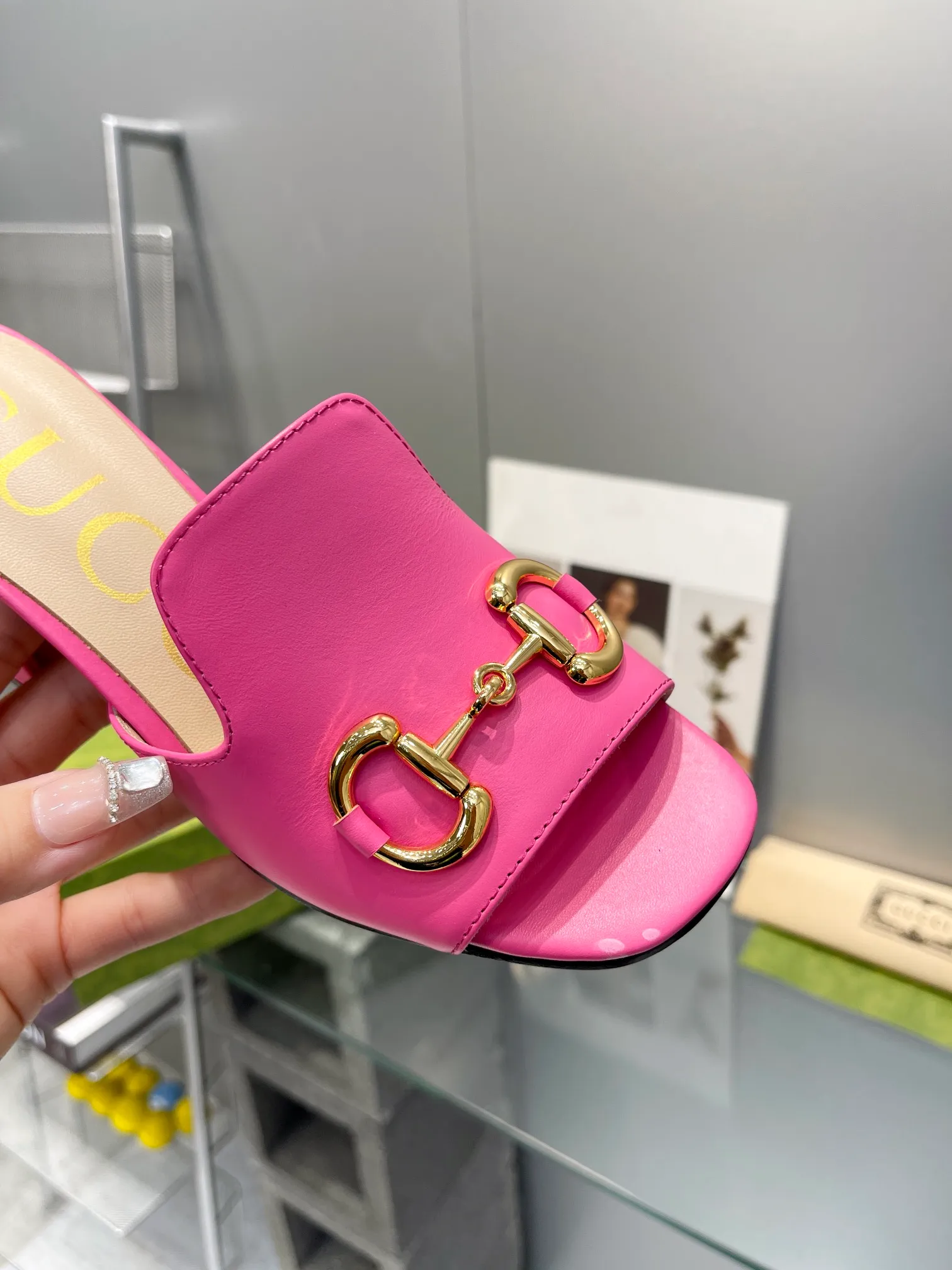 👟👟Ex-factory price👟👟Ex-factory price👟👟Ex-factory price 460👟👟 gucci 2024 early spring horsebit new thick heel retro shoes Internet celebrity hot sandals super versatile fashion items. Original 1:1 customized. It is worth mentioning the packaging. This year’s G family’s packaging is really high-end, and the original packaging is presented.  Material: original custom imported oil-waxed ancient soft sheepskin. Lining: high-end customized sheepskin. Italian genuine leather outsole. Heel height: 7.5cm. Heel electroplated gold+covered leather. Size: 34-41 (34, 40, 41 customized)